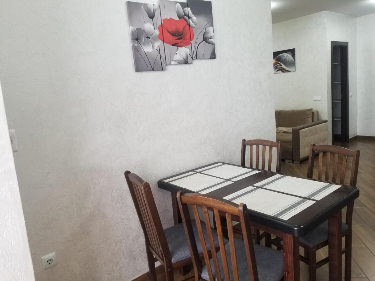 Cozy Apartment On Belvedere Ivano-Frankivsk Eksteriør bilde